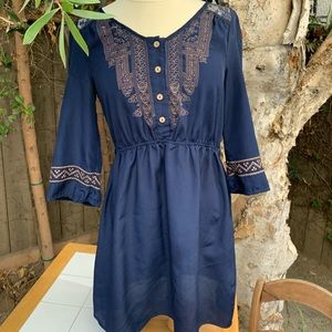 Blue vintage style dress with lace backing